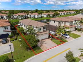 11816 SW 13th Ct, Pembroke Pines FL 33025