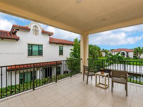 11816 SW 13th Ct, Pembroke Pines FL 33025