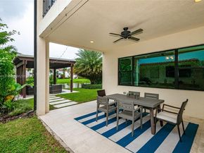 11816 SW 13th Ct, Pembroke Pines FL 33025