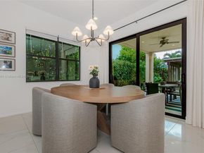 11816 SW 13th Ct, Pembroke Pines FL 33025