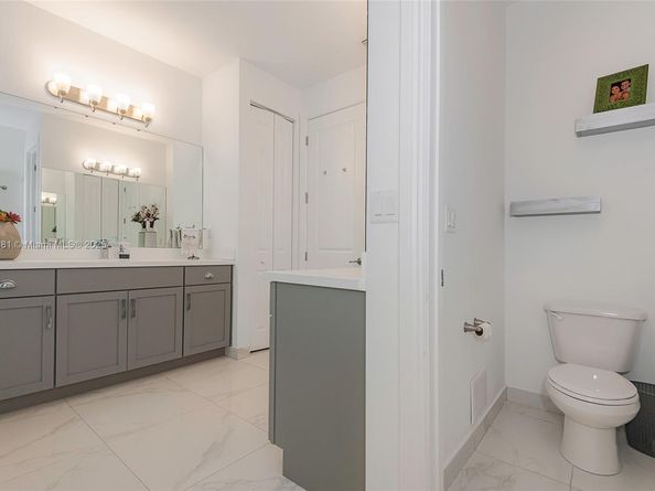 11816 SW 13th Ct, Pembroke Pines FL 33025