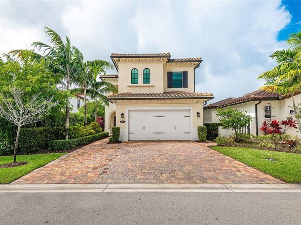 11816 SW 13th Ct, Pembroke Pines FL 33025