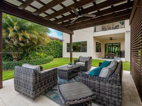 11816 SW 13th Ct, Pembroke Pines FL 33025