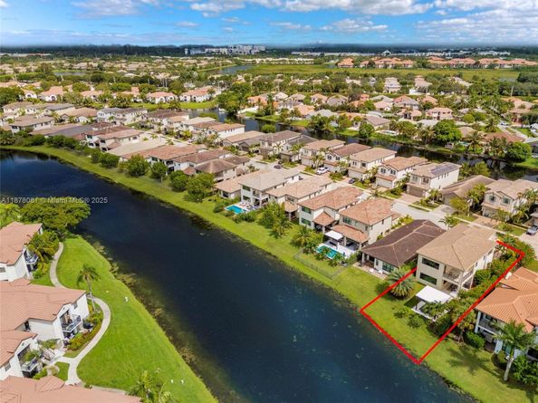 11816 SW 13th Ct, Pembroke Pines FL 33025