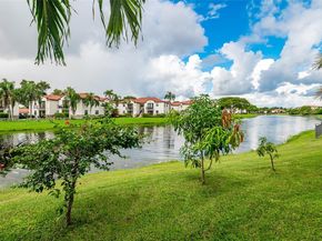 11816 SW 13th Ct, Pembroke Pines FL 33025