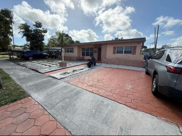 1020 NE 179th St, North Miami Beach FL 33162