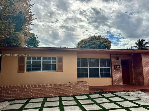 1020 NE 179th St, North Miami Beach FL 33162