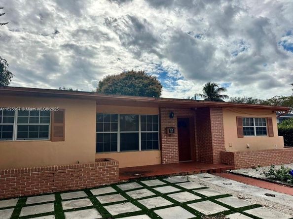 1020 NE 179th St, North Miami Beach FL 33162