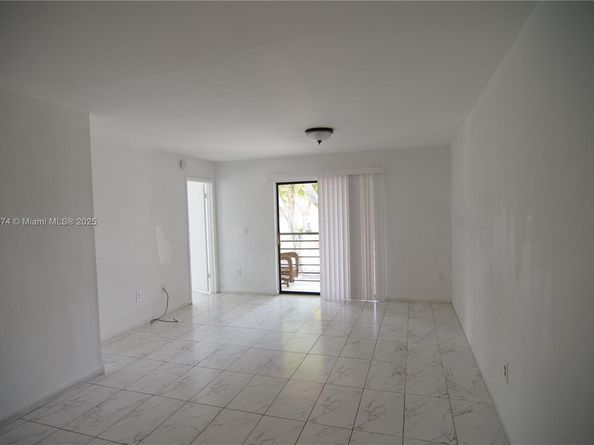 20825 NE 8th Ct 20319, Miami FL 33179