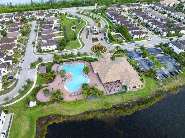 3424 W 92nd Pl 0, Hialeah FL 33018