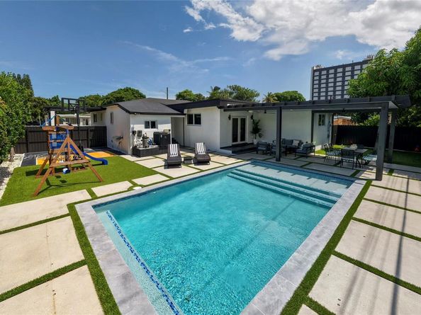 16830 NE 6th Ct, North Miami Beach FL 33162