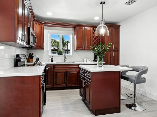 16830 NE 6th Ct, North Miami Beach FL 33162