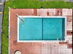 6825 W Flagler St 303, Miami FL 33144