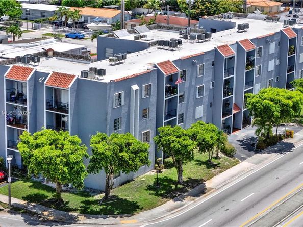 6825 W Flagler St 303, Miami FL 33144