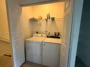 12350 S Village Cir, Davie FL 33325