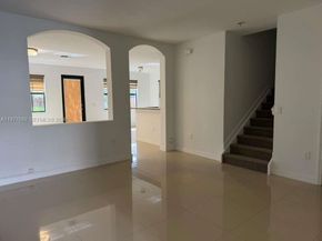 12350 S Village Cir, Davie FL 33325