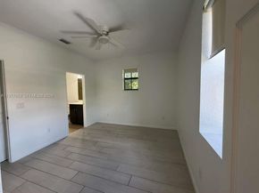 12350 S Village Cir, Davie FL 33325