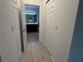 12350 S Village Cir, Davie FL 33325