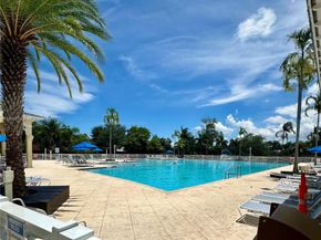 133 SE 28th Ter 8, Homestead FL 33033