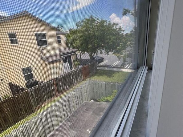 133 SE 28th Ter 8, Homestead FL 33033