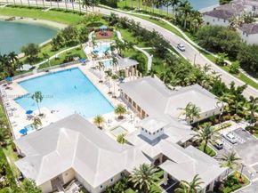 133 SE 28th Ter 8, Homestead FL 33033
