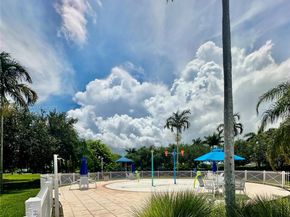 133 SE 28th Ter 8, Homestead FL 33033