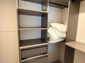 11 NE 6th 1905, Miami FL 33132