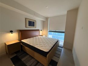 11 NE 6th 1905, Miami FL 33132