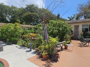 2011 Plunkett St, Hollywood FL 33020