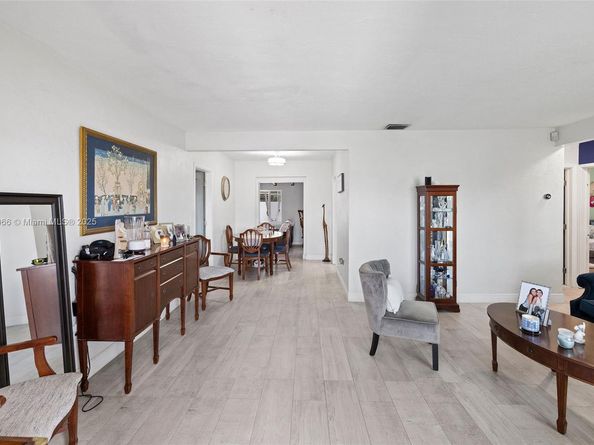 6811 SW 5th Ter, Miami FL 33144