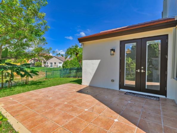 2130 NW 184th Way, Pembroke Pines FL 33029