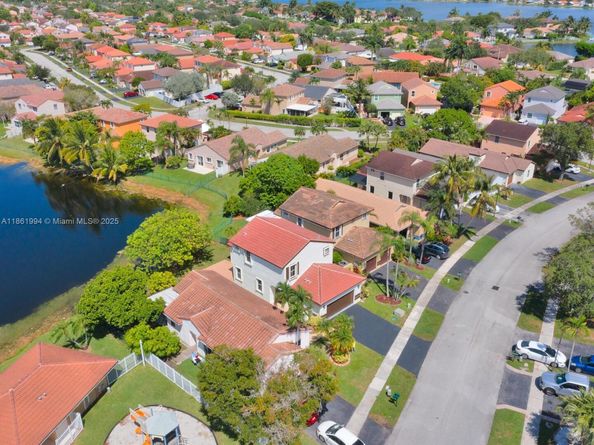 2130 NW 184th Way, Pembroke Pines FL 33029