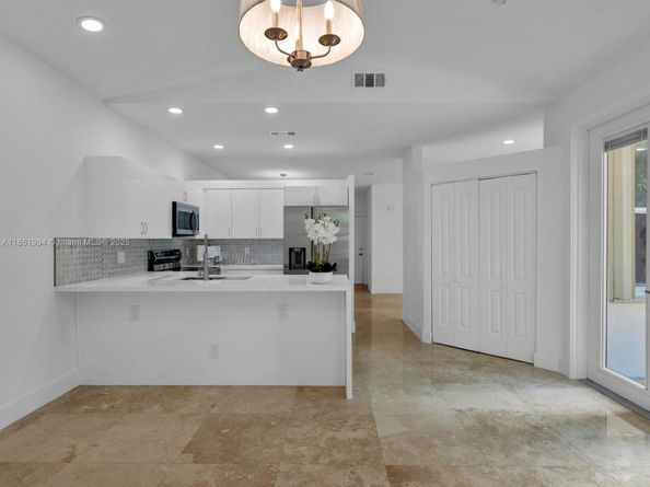 2130 NW 184th Way, Pembroke Pines FL 33029