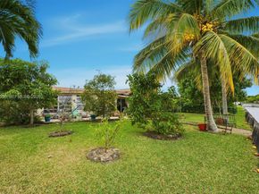 9417 NW 70th Pl, Tamarac FL 33321