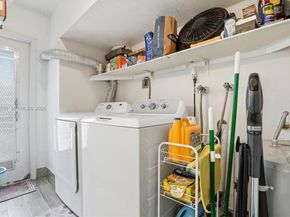 9417 NW 70th Pl, Tamarac FL 33321