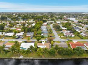 9417 NW 70th Pl, Tamarac FL 33321