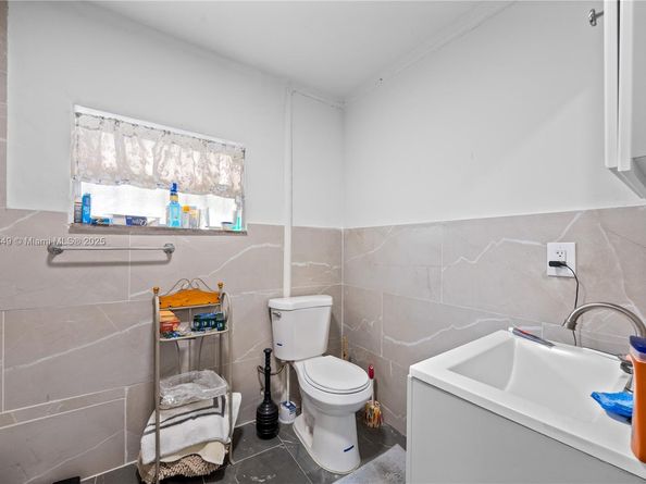 625 NE 130th St, North Miami FL 33161