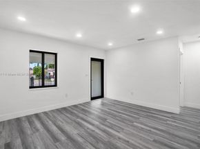 1426 NW 28th St, Miami FL 33142