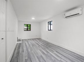 1426 NW 28th St, Miami FL 33142