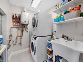 31 SE 12th St, Pompano Beach FL 33060