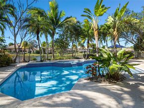 440 Sabal Way, Weston FL 33326