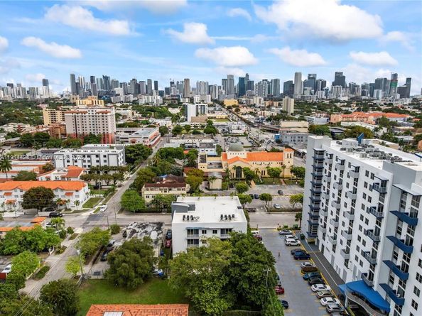 32 NW 14th Ave 103, Miami FL 33125