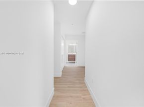 32 NW 14th Ave 103, Miami FL 33125