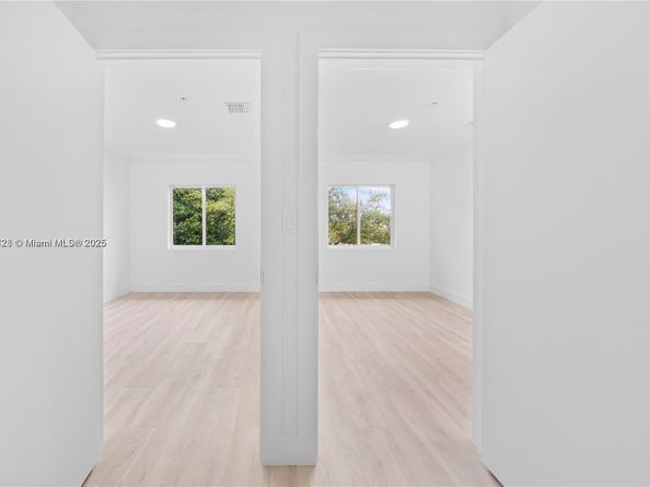 32 NW 14th Ave 103, Miami FL 33125