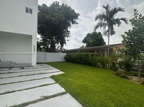 532 NW 17th Ave, Fort Lauderdale FL 33311