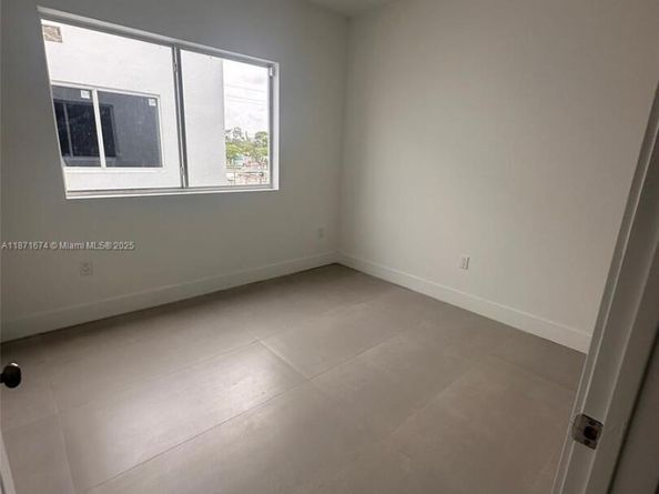 532 NW 17th Ave, Fort Lauderdale FL 33311