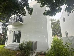 532 NW 17th Ave, Fort Lauderdale FL 33311
