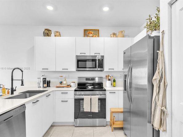 12586 NW 22nd Pl 12586, Miami FL 33167