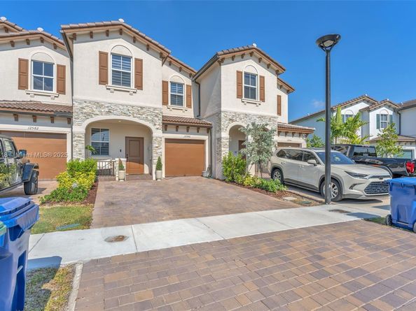 12586 NW 22nd Pl 12586, Miami FL 33167