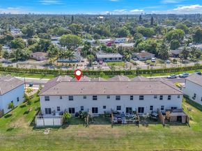 12586 NW 22nd Pl 12586, Miami FL 33167